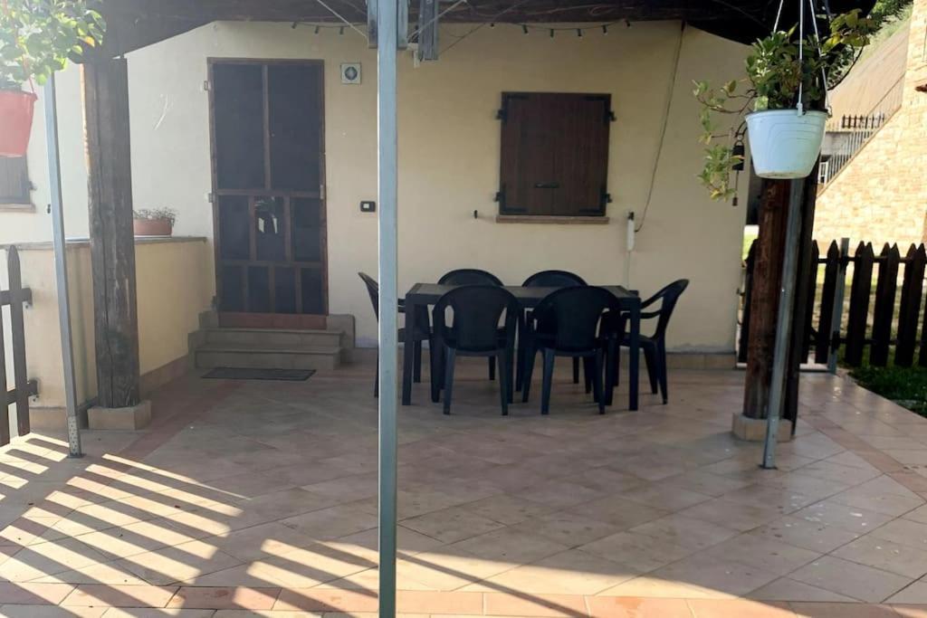 Colferraio 23 Dove L'Accoglienza E Di Casa! Villa Matelica Bagian luar foto